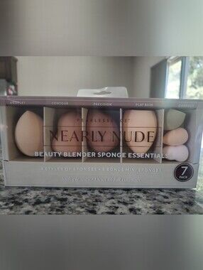 NWOT PearlEssence Nearly Nude Beauty Blender Sponge Essentials - Nude Set